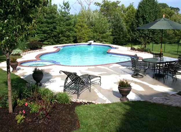 Learn About Pool Caulking? | Russell Caulking Company